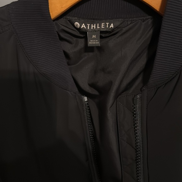 Athleta Northstar Primaloft bomber jacket Black - Size M - Picture 3 of 5